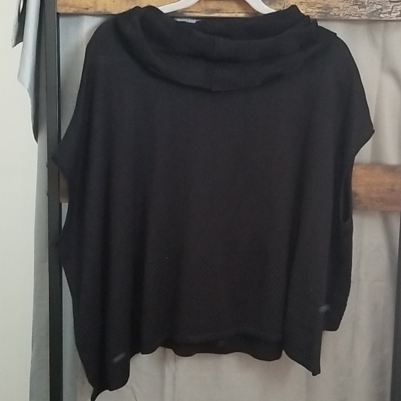 EUC rare black tunic style that hits top of waist - Picture 4 of 8